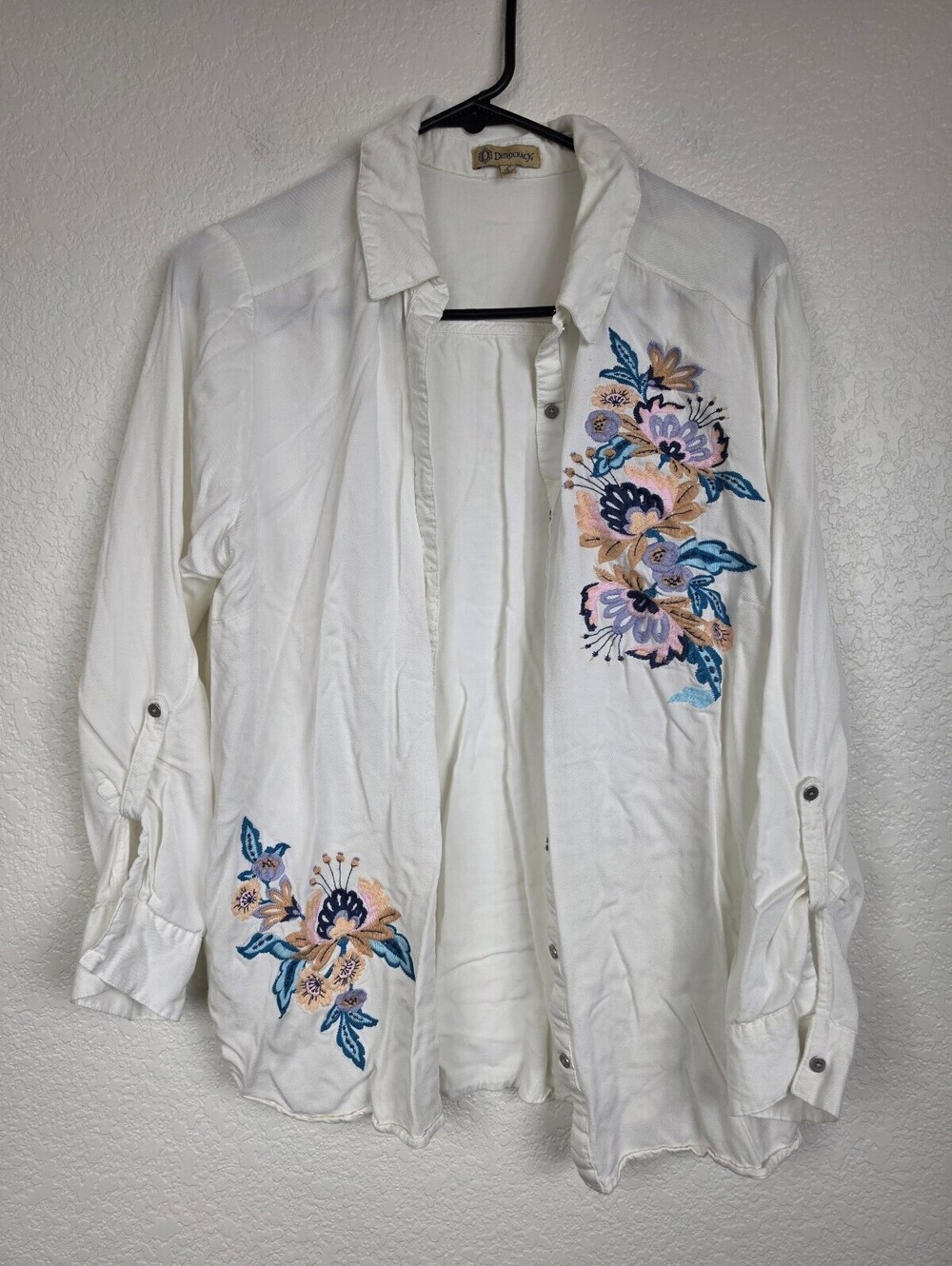 Democracy Women's White Rayon Embroidered Shirt Large